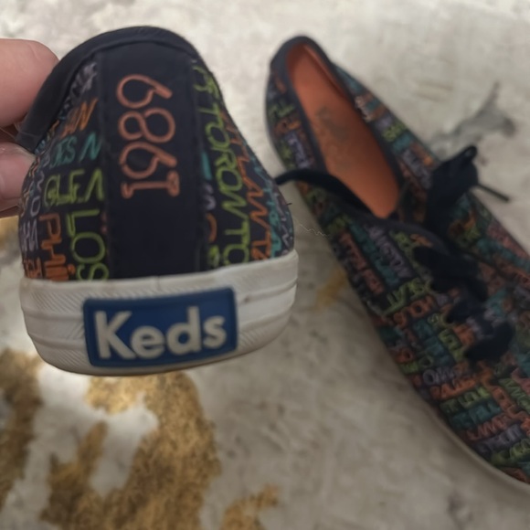 Limited Edition 1989 Taylor Swift X Keds - Picture 4 of 4